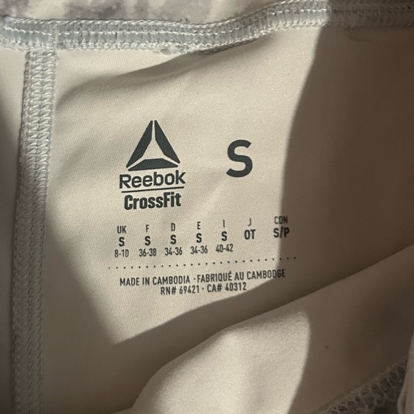 Reebok shorts - Picture 2 of 3